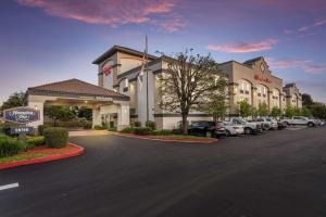 Hampton Inn Oakland-Hayward - Policies and Check-in/Check-out