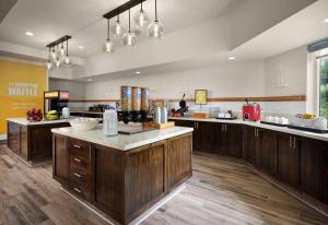 Hampton Inn San Diego/Del Mar - Renovation and Updates