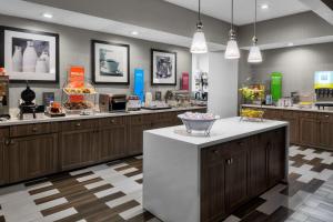 Hampton Inn & Suites Los Angeles/Hollywood, CA - Sustainability and Certifications