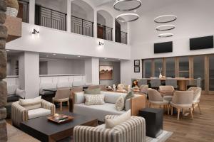 Hampton Inn & Suites Paso Robles - Policies and Important Information