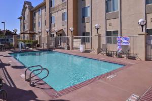 Hampton Inn & Suites Woodland-Sacramento Area - Policies and Procedures