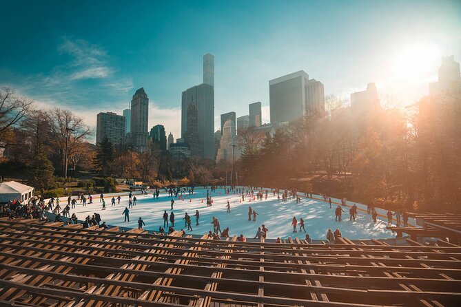Home Alone Lost in New York Filming Locations With Private Guide - Christmas Spirit and Festive Photo Opportunities