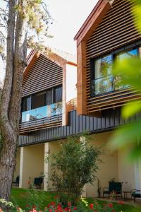 Hostellerie De Levernois - Child Policies and Pet-Friendly Policies
