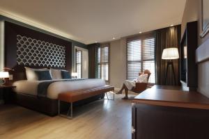 Hotel Dux - Pricing and Booking