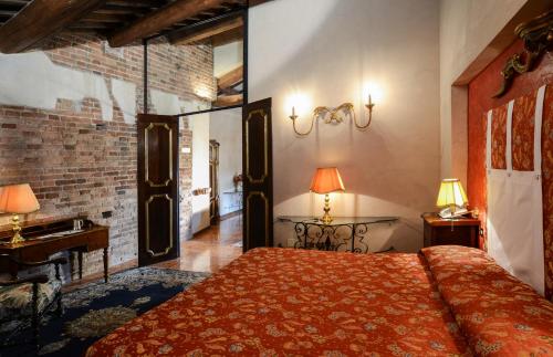 Hotel Gabbia DOro - On-Site Amenities and Services