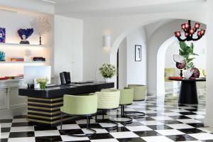 Hotel Miramalfi - Nearby Attractions