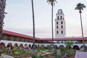 Hotel Mission De Oro - Guest Reviews Insights