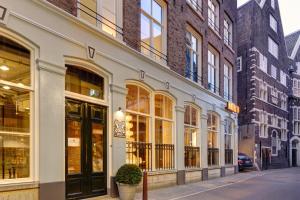 Hotel V Nesplein - Exploring the Neighborhood