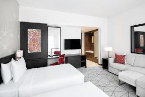 Hyatt Place Dubai Jumeirah Residences - Dining and Culinary Offerings