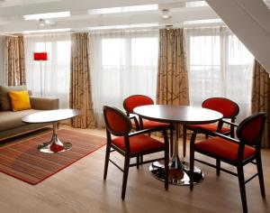 Krasnapolsky Apartments - Convenient Guest Services