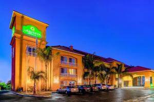 La Quinta by Wyndham Fowler - Frequently Asked Questions