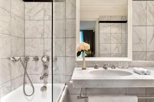 Le Dokhans Paris Arc De Triomphe, a Tribute Portfolio Hotel - Family-Friendly and Pet-Friendly Policies
