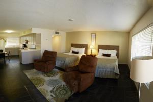 Lido Palms Resort & Spa - Nearby Attractions
