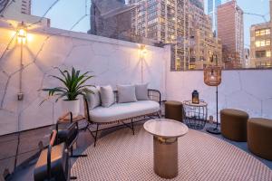Little Charlie Hotel - Review Summary