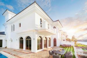 LUX The White Palm Villa - Booking Information