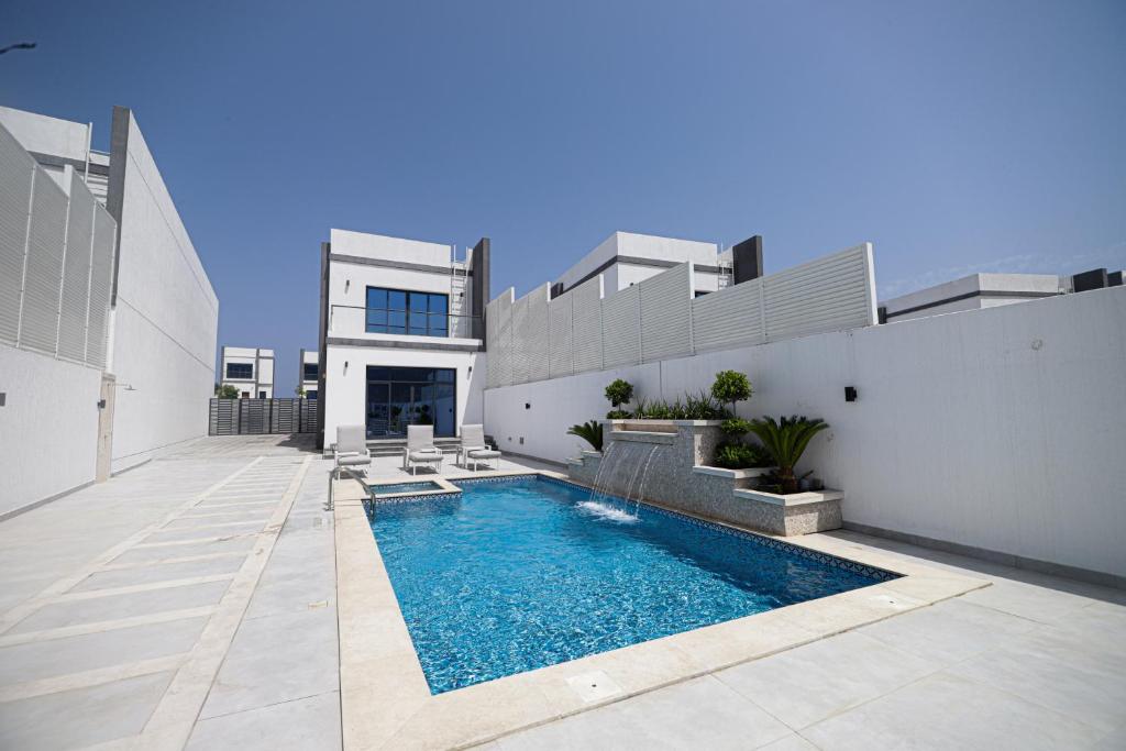 Luxurious Villa Montagne With Sea View & Private Pool by Dream Inn Dubai Review