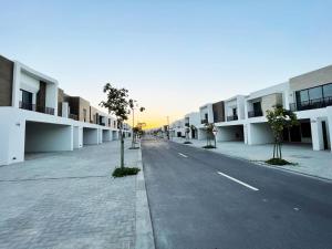 Modern Spacious 3Br Beach Villa - Booking and Check-in
