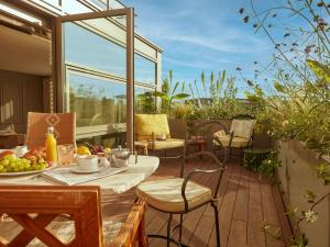 Mondrian Bordeaux Les Carmes - Location and Accessibility