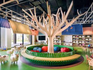 Mövenpick Resort Al Marjan Island - Check-in and Check-out