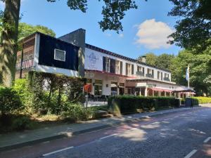 Nol in T Bosch - Room Types and Amenities