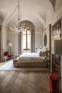 Nolinski Venezia - Evok Collection - Policies and Additional Information