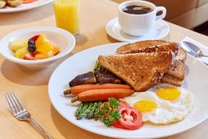 Orchard Garden Hotel - Guest Ratings and Feedback