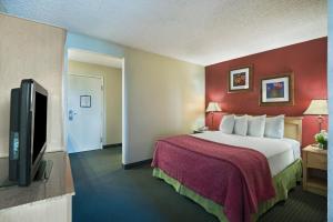 Oxford Suites Lancaster - Convenient Location and Accessibility