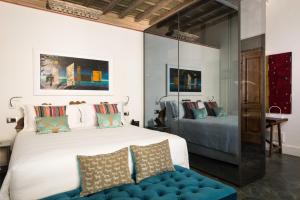 Palazzo Delle Pietre - Luxury Apartments - Nearby Transportation Options