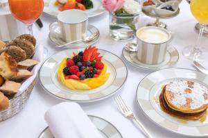 Palazzo Parigi Hotel & Grand Spa - LHW - Booking and Contact Details