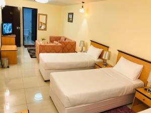 Panorama Hotel Deira - Family-Friendly Accommodations