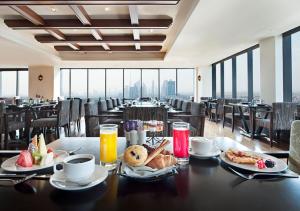 Park Regis Kris Kin Hotel - Policies at a Glance
