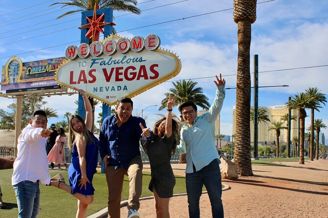 Private Limo 2.5hr Tour of Vegas With Champagne - What to Expect During Your Tour