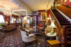 Queen Anne - Booking Information