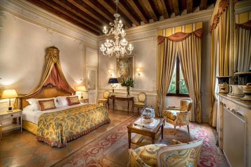 Relais and Châteaux Hotel Villa Franceschi - The Sum Up