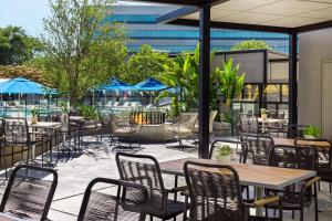 Renaissance Walnut Creek Hotel - Local Activities