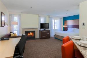 Residence Inn Bakersfield - Accessibility and Policies