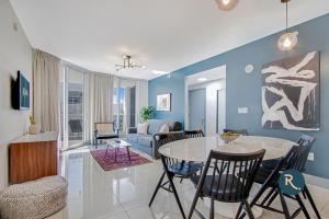 Roami at Habitat Brickell - Policies and Reservations