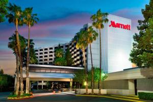 Sacramento Marriott Rancho Cordova - Dining Options Available