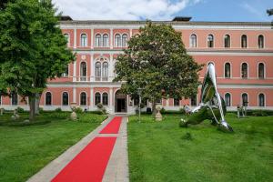 San Clemente Palace Kempinski Venice - Exploring Venice From the Hotel