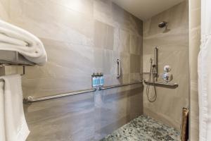 Shade Hotel Redondo Beach - Staff Service and Guest Experience