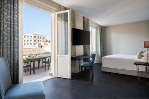 Sina Bernini Bristol, Autograph Collection - Nearby Attractions and Landmarks