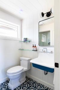 Skyview Los Alamos - 21 & Over Pool - Activities and Accessibility