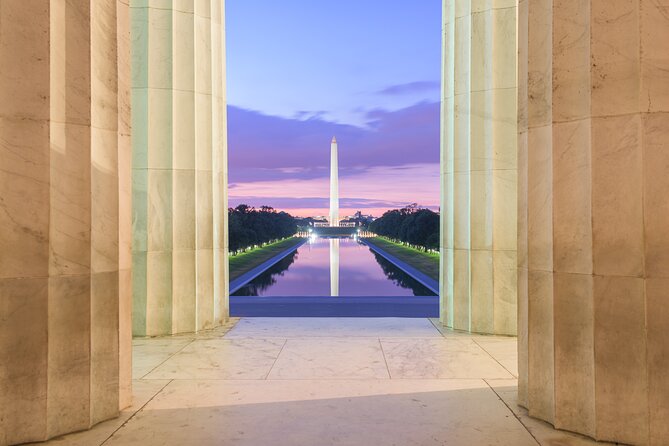Smartphone-Guided Walking Tour of D.C. Monuments Hidden Stories - Taking in the Captivating Ambiance of the Washington Monument