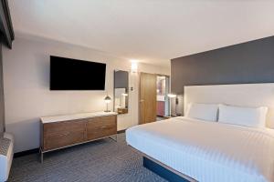 Sonesta Select Pleasant Hill - Policies and Regulations