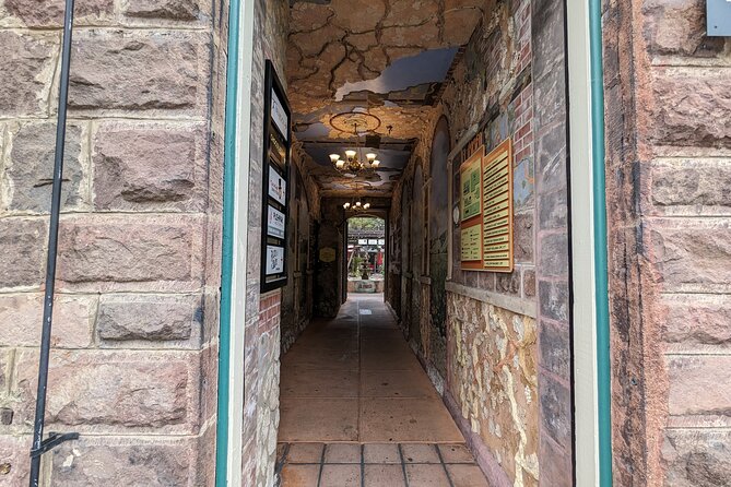 Sonoma Scavenger Hunt Walking Tour & Game - Explore Sonomas Historic Landmarks
