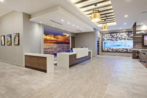SpringHill Suites by Marriott Huntington Beach Orange County - Accessibility and Transportation