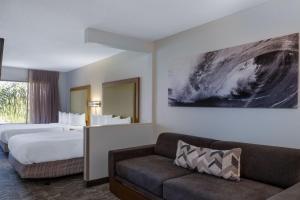 SpringHill Suites Pasadena Arcadia - Check-in and Policies