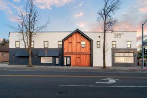 Summit Lofts Boutique Hotel - Policies and Deposit