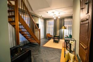 The Collector - Facilities and Amenities