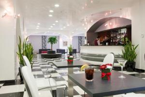 The Phoenix Hotel & Resort - Facilities for Guests